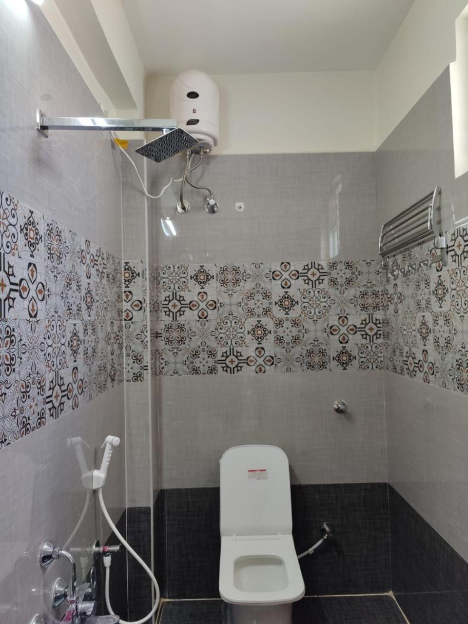 Garuda Grand Apartment Tirupati Luaran gambar
